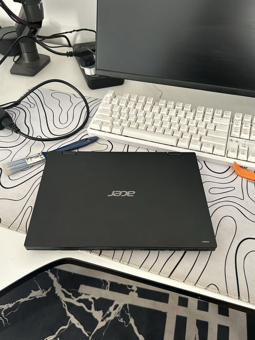 Два ноутбука Acer