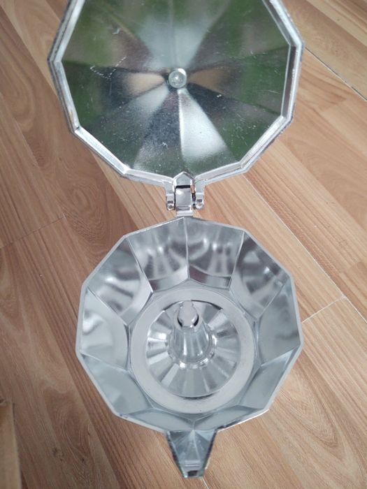 Mașina de cafea din aluminiu 9 cesti