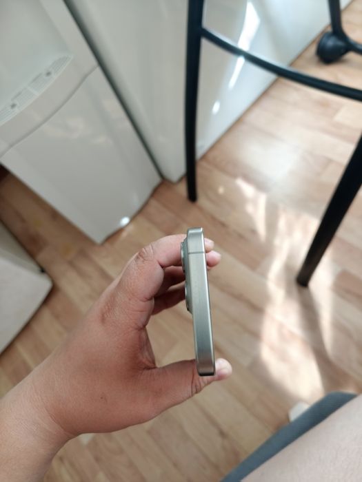 Продаю iphone 15 pro