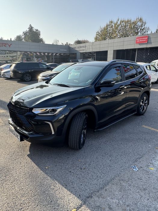 Tracker2 qora rang sotiladi