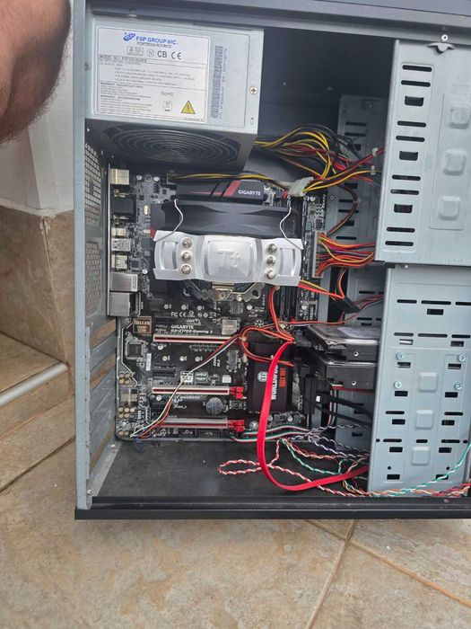 32gb RAN Компютър със Intel Core i7-6700K overclock 32 GB DDR4 FURY  3200 2x16 плочки ,2 х 1 TB дискове във raid0 за бърза работа, FSP PSU, nvme ready