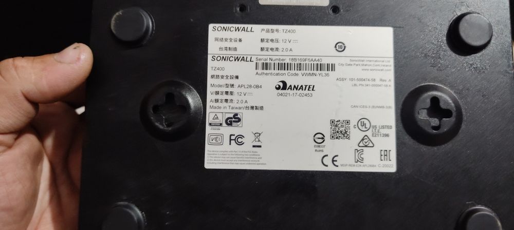 Router SonicWall TZ400