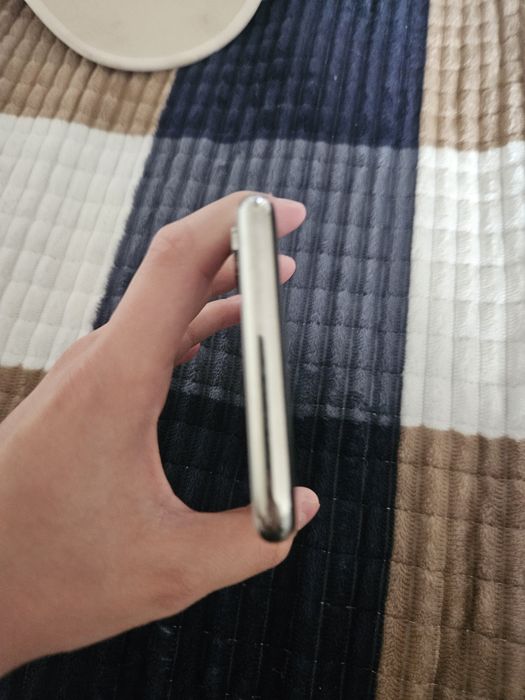 Apple Iphone Xs.