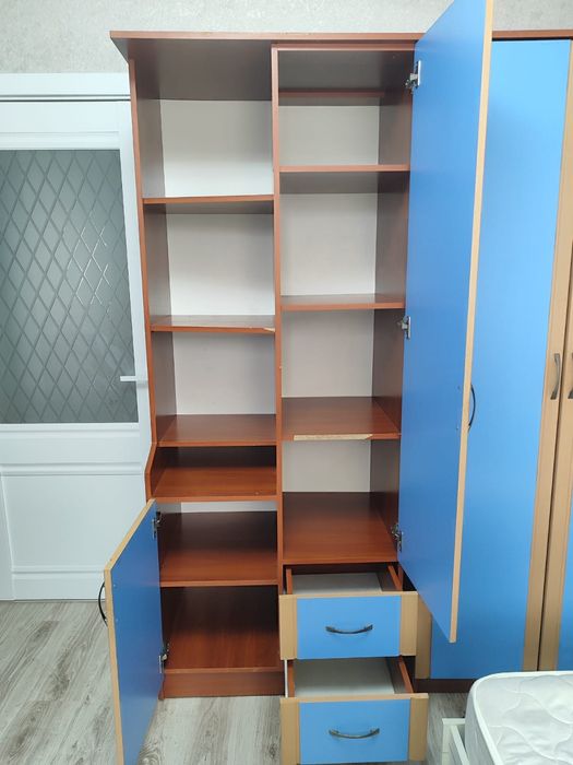 Продам пару шкаф для Детской комнаты