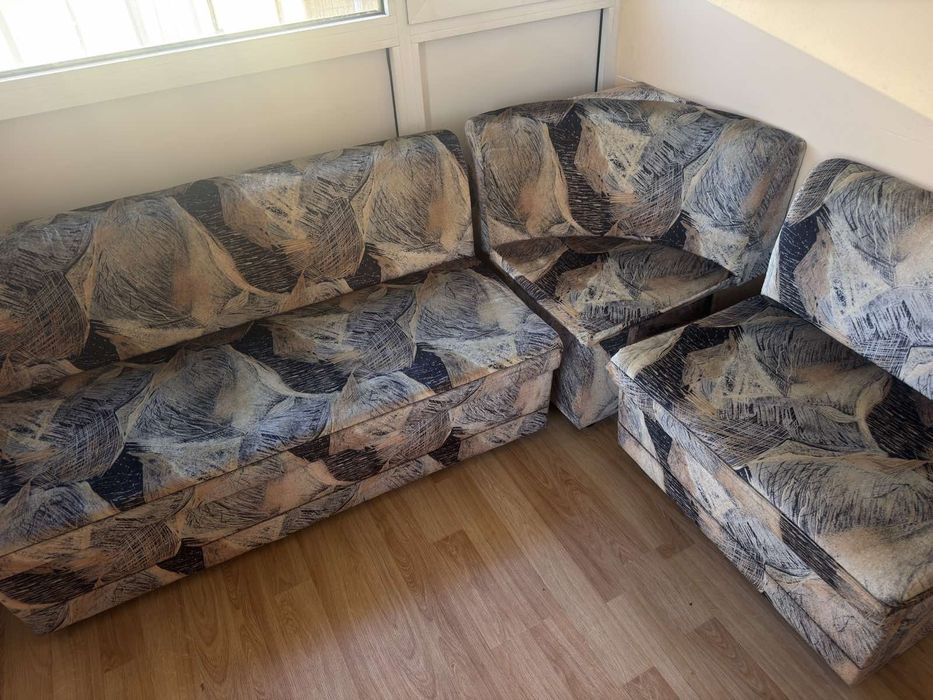 Диван за кухня или хол