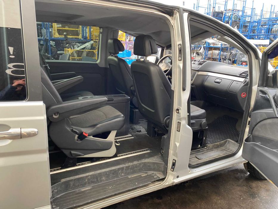 Dezmembrez Vito/Viano 116 W639 2.2CDI euro 5 4MATIC 4x4/Interior Viano