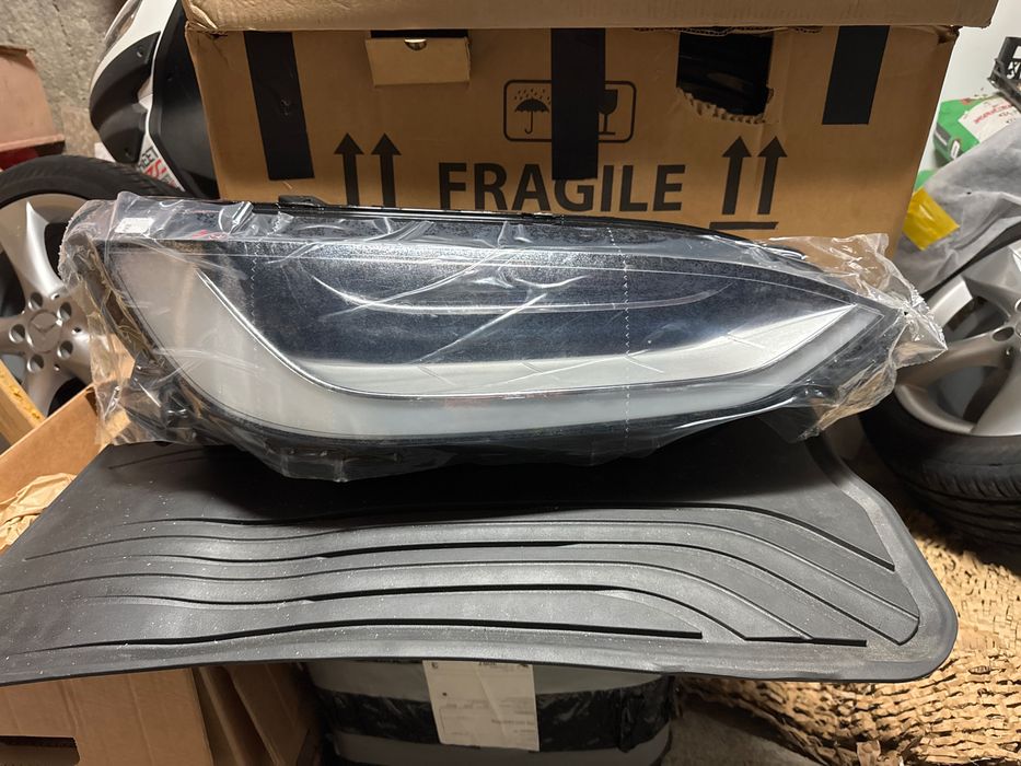 Фар за Тесла модел Х 16-21г