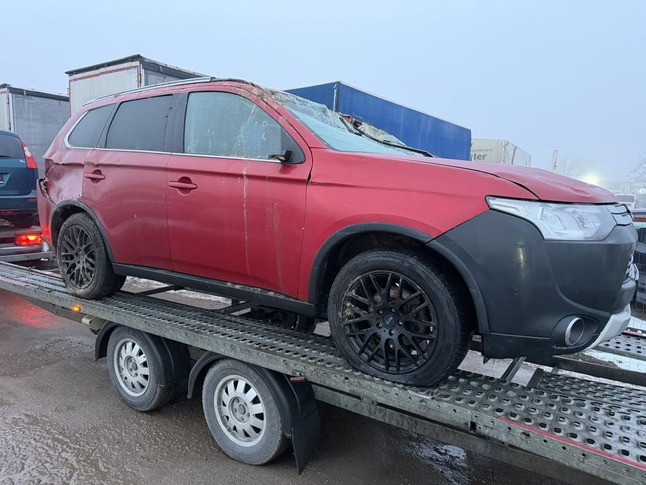 Mitsubishi outlander 3 -2014г- 2.2DI-D 150кс