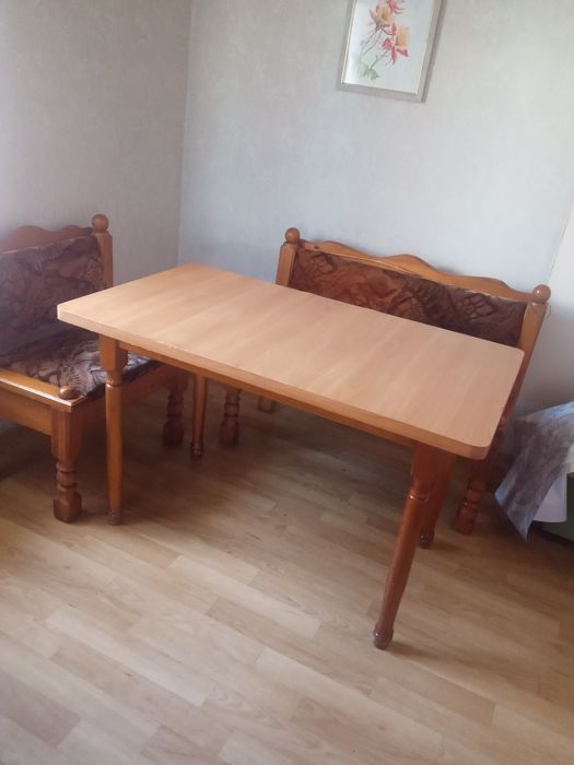 Продам стол. обеденный