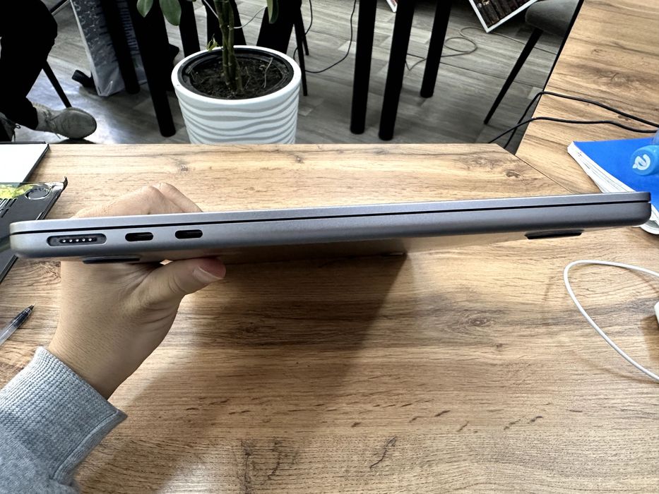 Macbook M2 емкость 93%  СРОЧНО В АЛМАТЕ