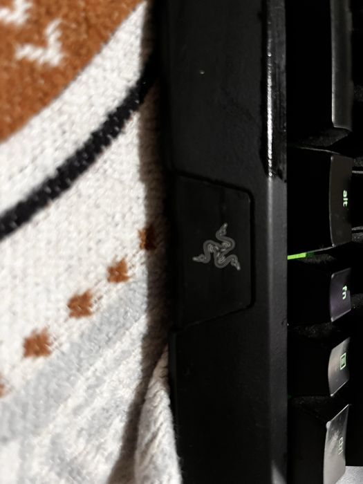 Продается игровая клавиатура Razer