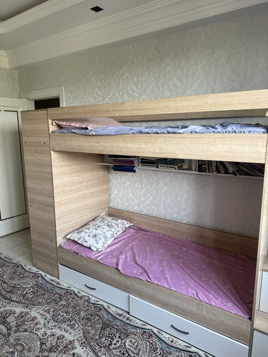 2 этажли кроват сотилади