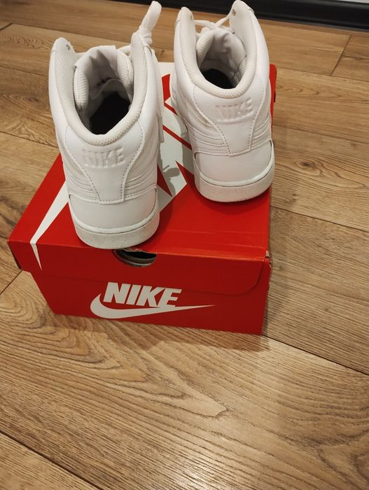 Кожени кецове Nike Court Vision