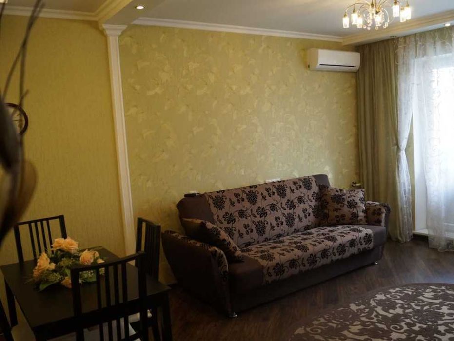 Дава се под наем Тристаен апартамент в Пловдив, Каменица 2 - 90 кв.м за 336.6 € - Снимка #1