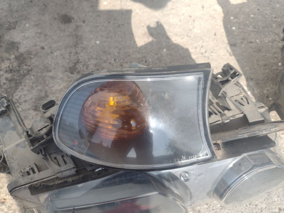 Продавам фарове  за BMW e46 compact