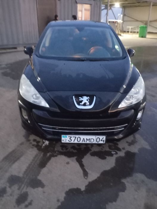 Продам автомобиль Пежо 308
