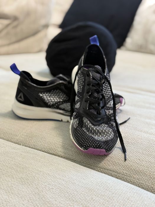 Adidasi/Pantofi/Tocuri