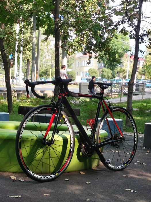 Шоссейный велосипед Cannondale caad optimo 105 для гонок