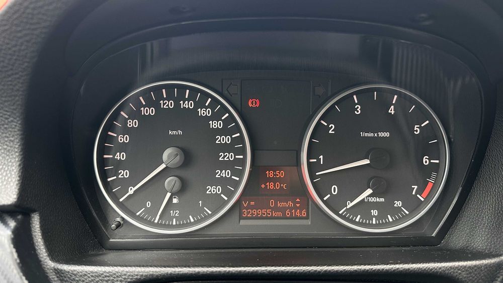 BMW 318i E90, 2.0 benzină, manual