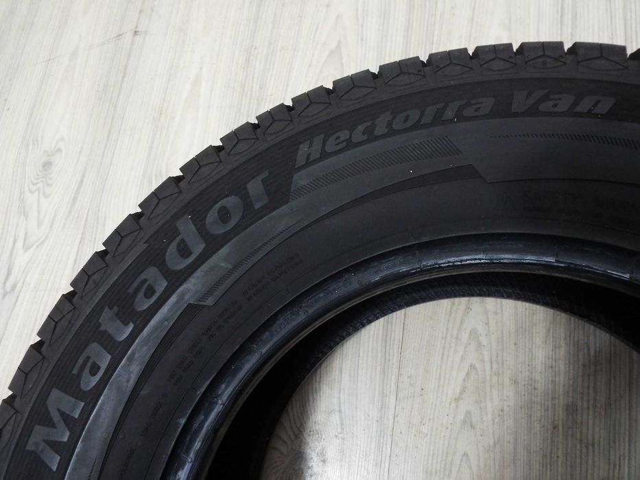 vand 2 anvelope de vara 215/70/15C matador hectorra van pret 400lei
