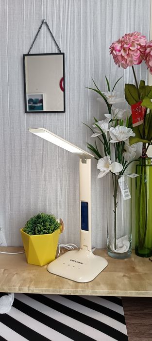 Лампа настольная led