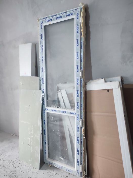 Продам пластик дверь