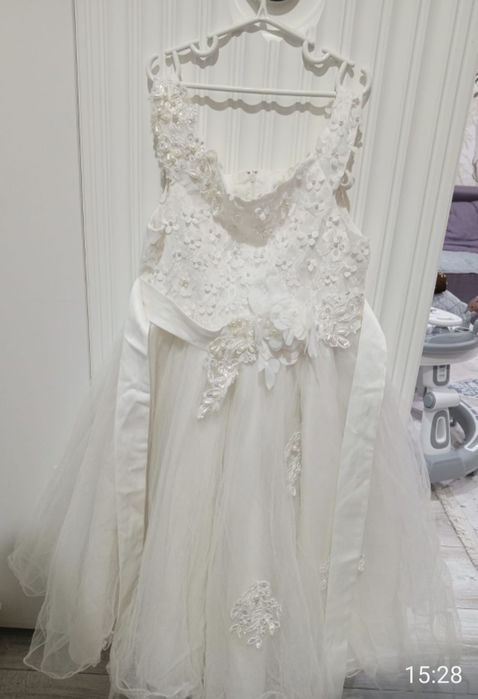 Продам платье на 8-9лет