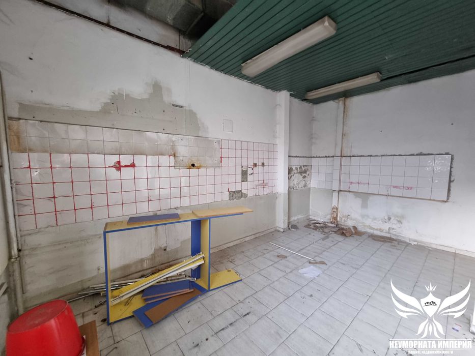 Продавам магазин, помещение, склад 200кв. в гр.Пловдив, център