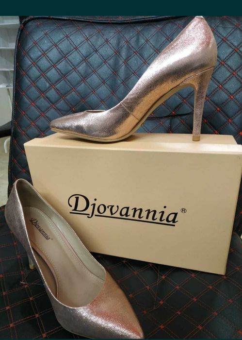 2 пары красивой обуви