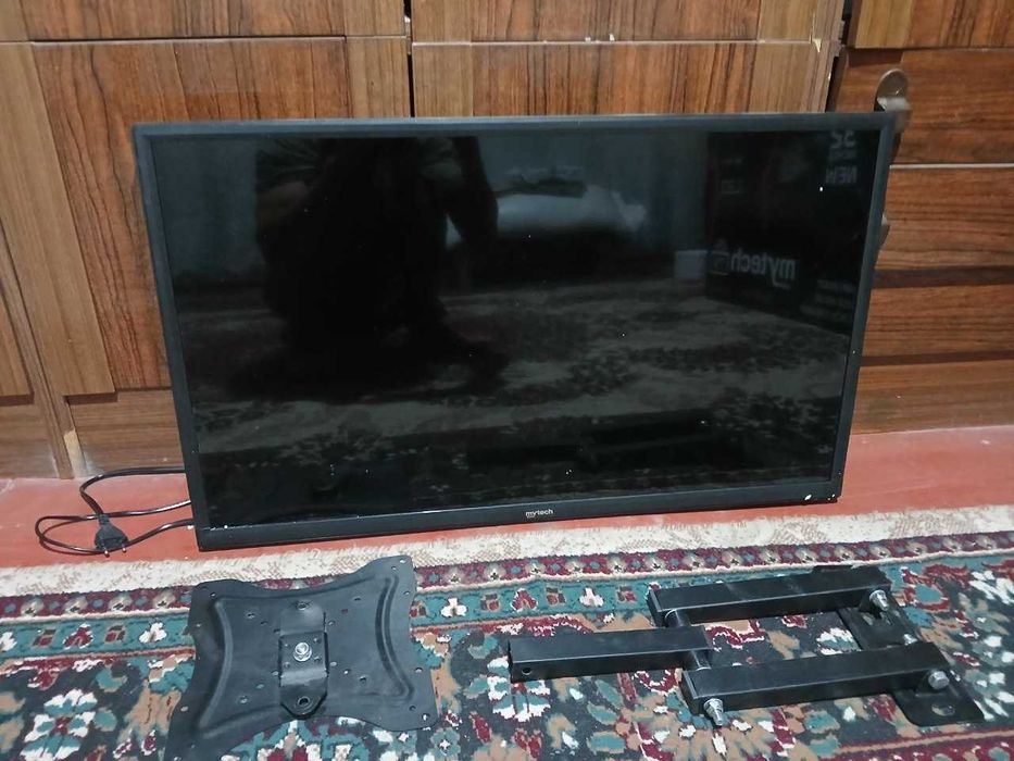 Kuzatuv kameralari, monitor birga