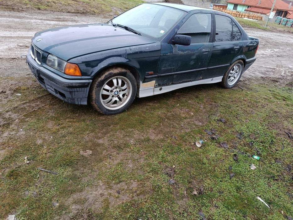 Продава се на Части BMW E36 1.8i бензин М43
