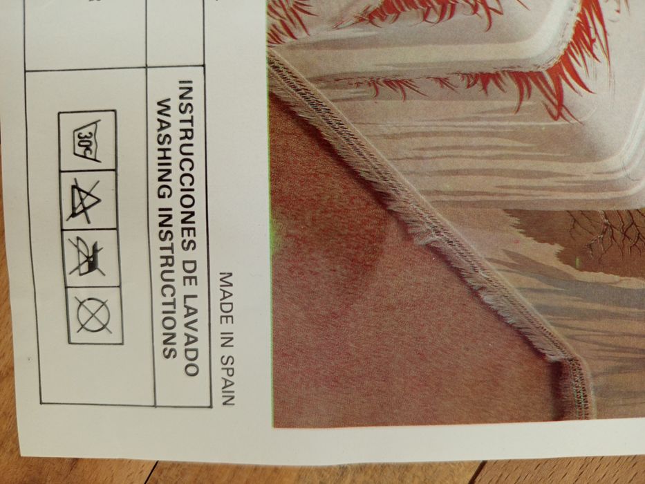 Шалте/покривало за легло+ 2  калъфки за възглавници