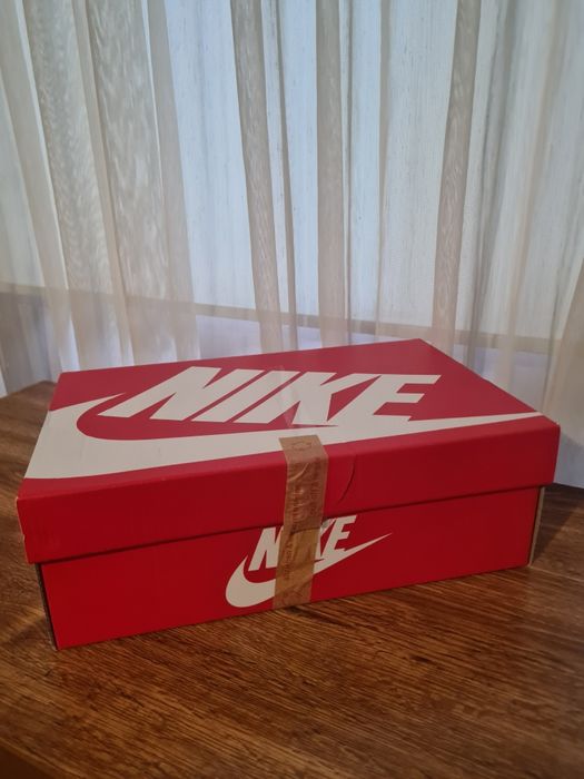 Nike Air Max Moto 2K маратонки