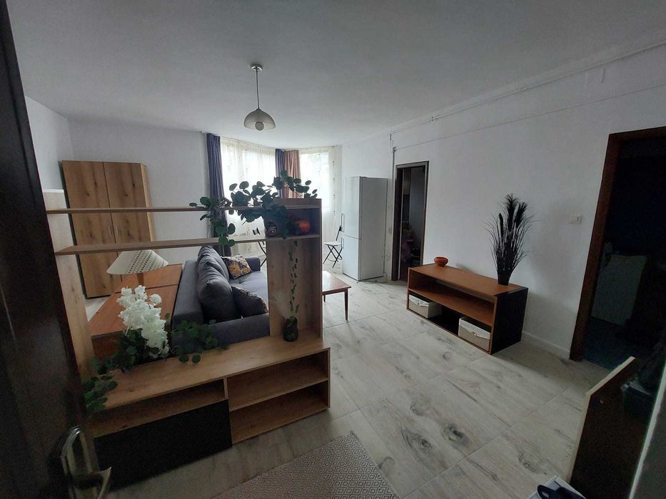 Inchiriez apartament cu o cameră