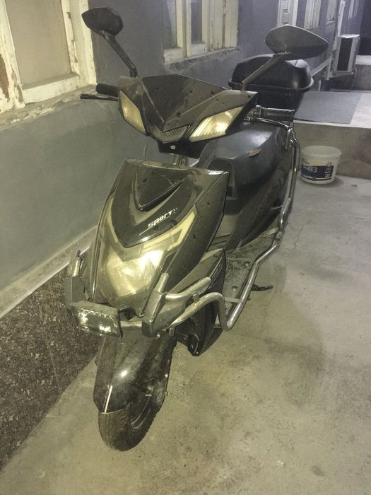 Skuter sotiladi (6 ta akkumulyatorli, akkumulyatorsiz)