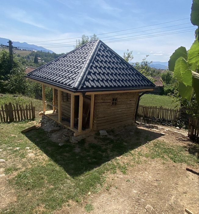Acoperisuri noi reparatii acoperis tigla metalica tigla ceramica dulgherie mansardari