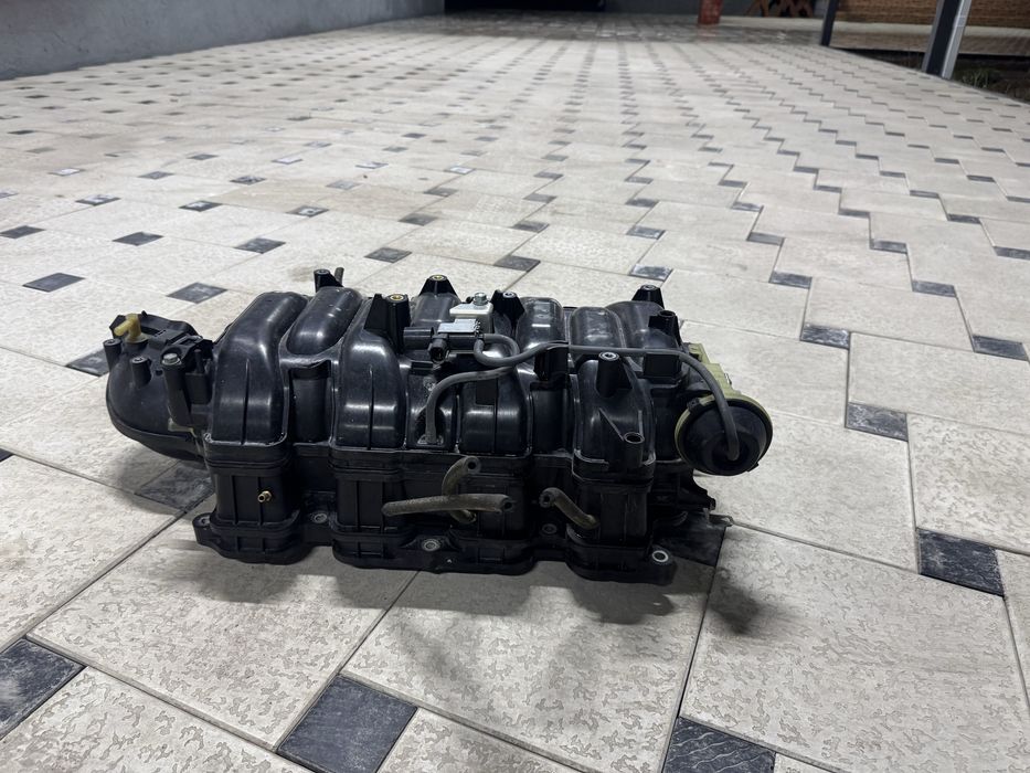 Впускной коллектор