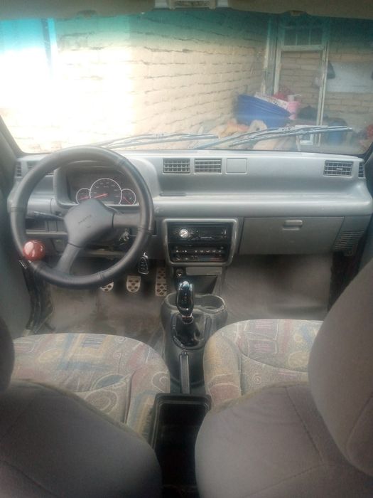 Tico aftomobil sotiladi