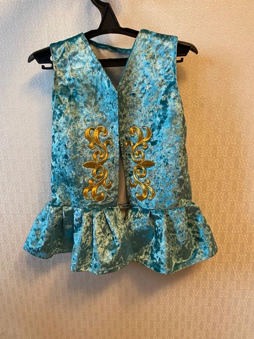 Қазақша костюмдер сатылады