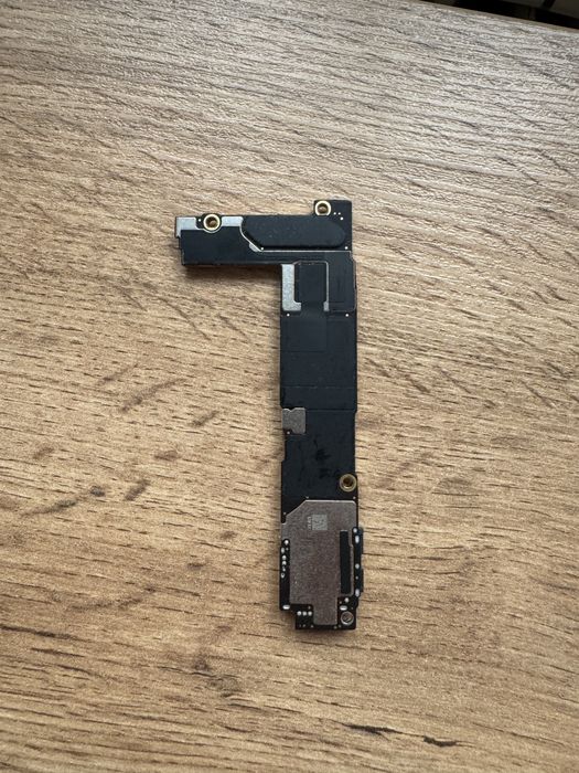 Продам материнскую плату на iphone 12mini
