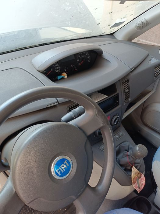 Vând mașină Fiat Idea