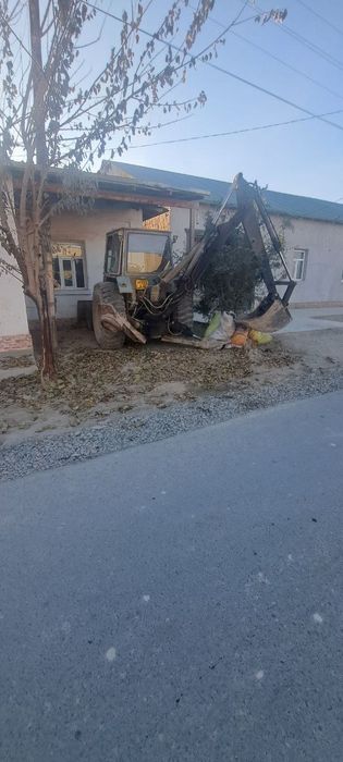 Юмз трактор сотилади