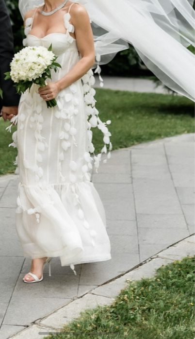 Rochie de mireasa + voal potrivita pt marimile XS si S
