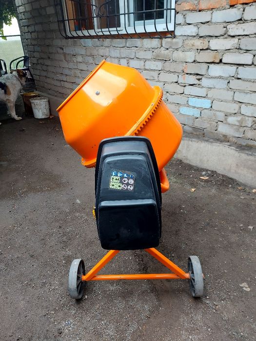 Продам бетономешалку новую