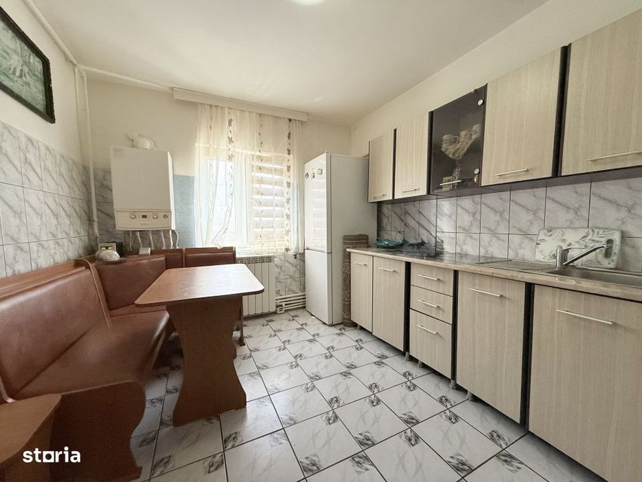 Apartament cu 3 camere de inchiriat – Zona Anda