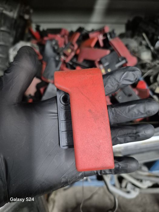 Ручка капота Mercedes