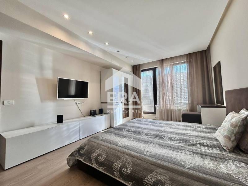 Дава се под наем Тристаен апартамент в София, Лозенец - 161 кв.м за 2000 € - Снимка #6