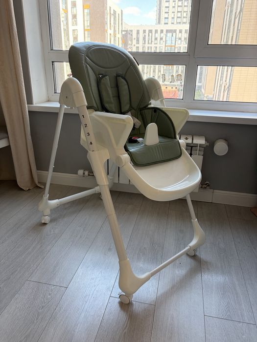 Детский стульчик MOWBaby Honey