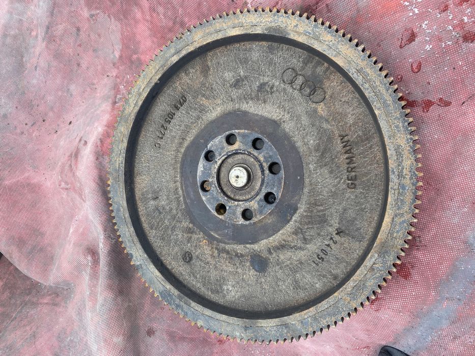 Audi 100 2.6- 2.8 НА РАЗБОР