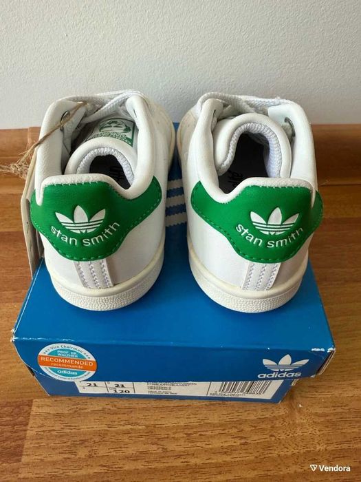 Adidas Stan Smith kid shoes size 21